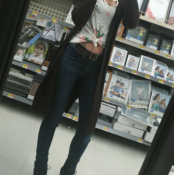 Juniors size 4 - Picture 2 of 5